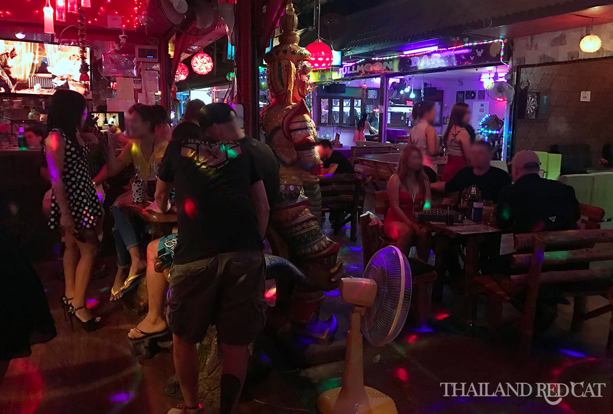 Bar Girls in Chiang Mai