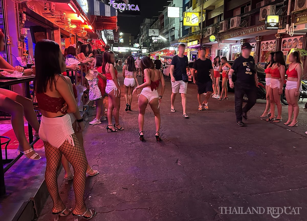 Holiday in Thailand Bars