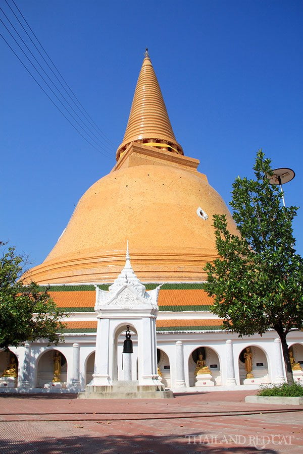 The World S Tallest Stupa In Nakhon Pathom Thailand Redcat