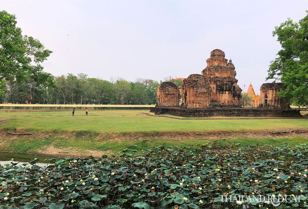 Prasat Si Khoraphum