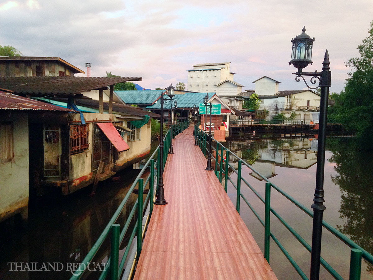 Trat Walkway