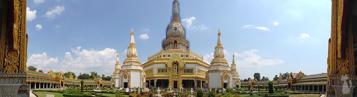 Wat Pha Nam Yoi Roi Et